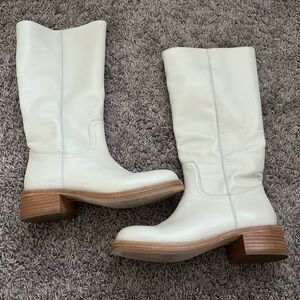 Steve Madden White Riggs Boots